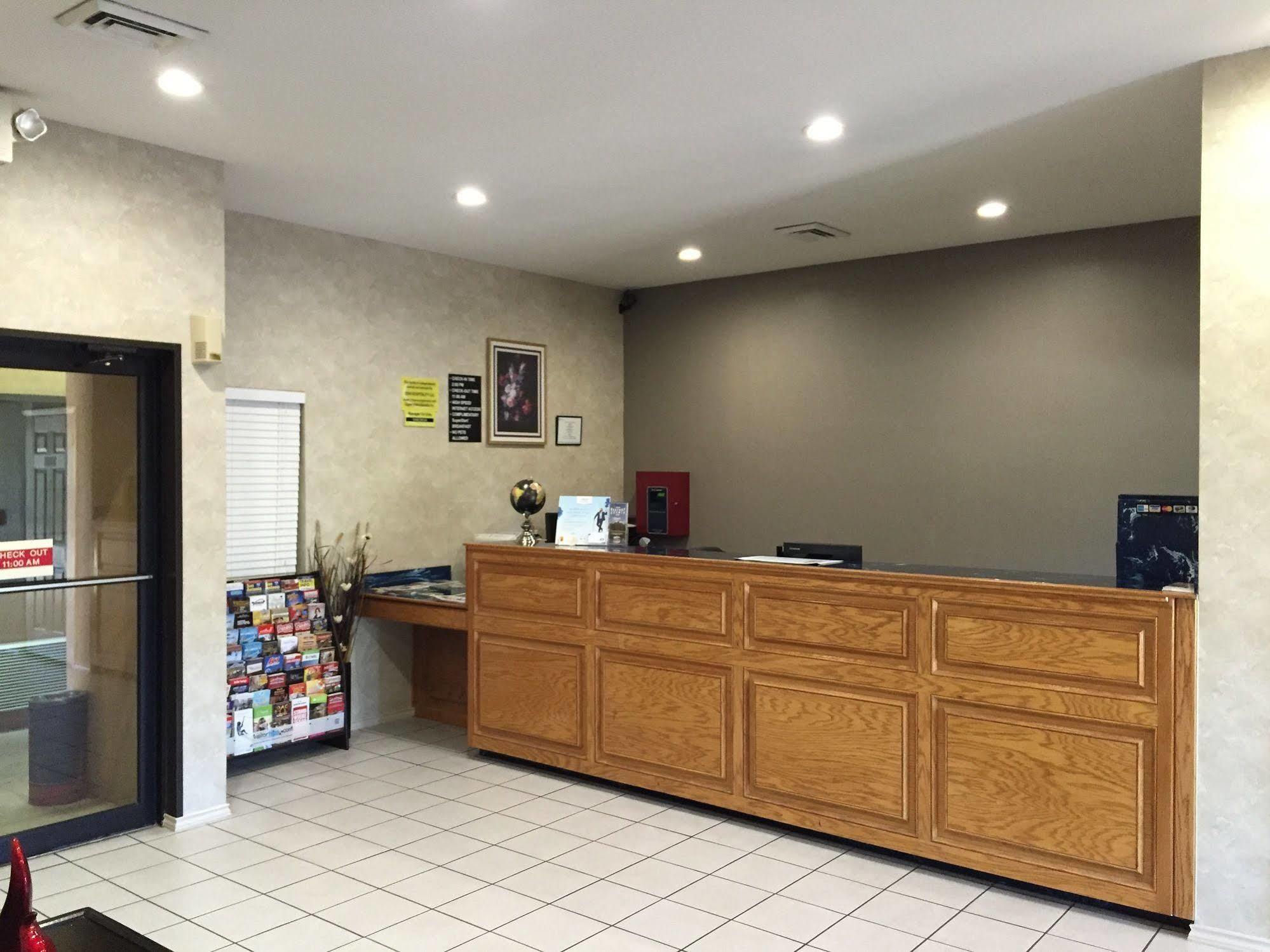 במוטל Super 8 By Wyndham Bastrop Tx מראה חיצוני תמונה